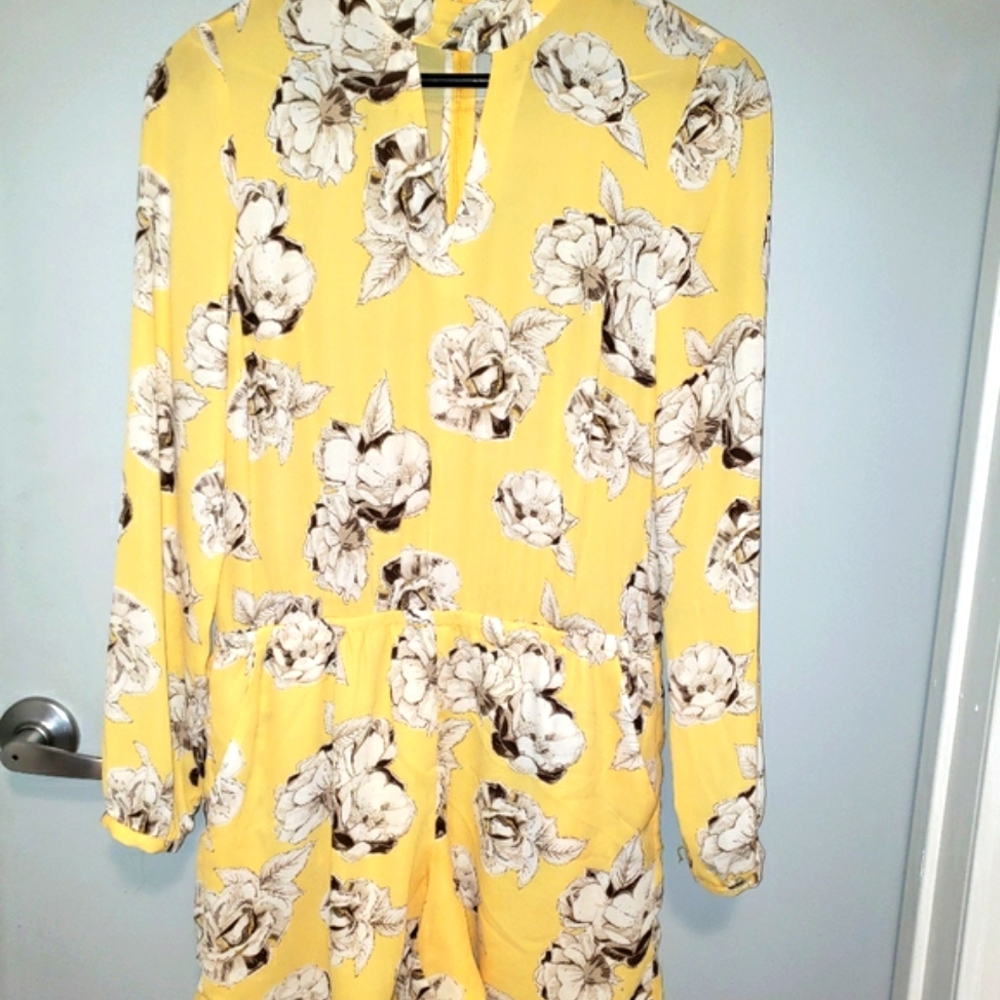 Romper - Picture 2 of 12